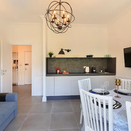 Apartamento Cloe Lesa