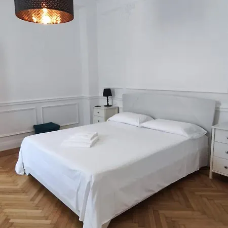 Apartment Cloe Lesa