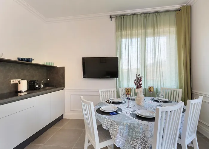 Apartament Cloe Lesa